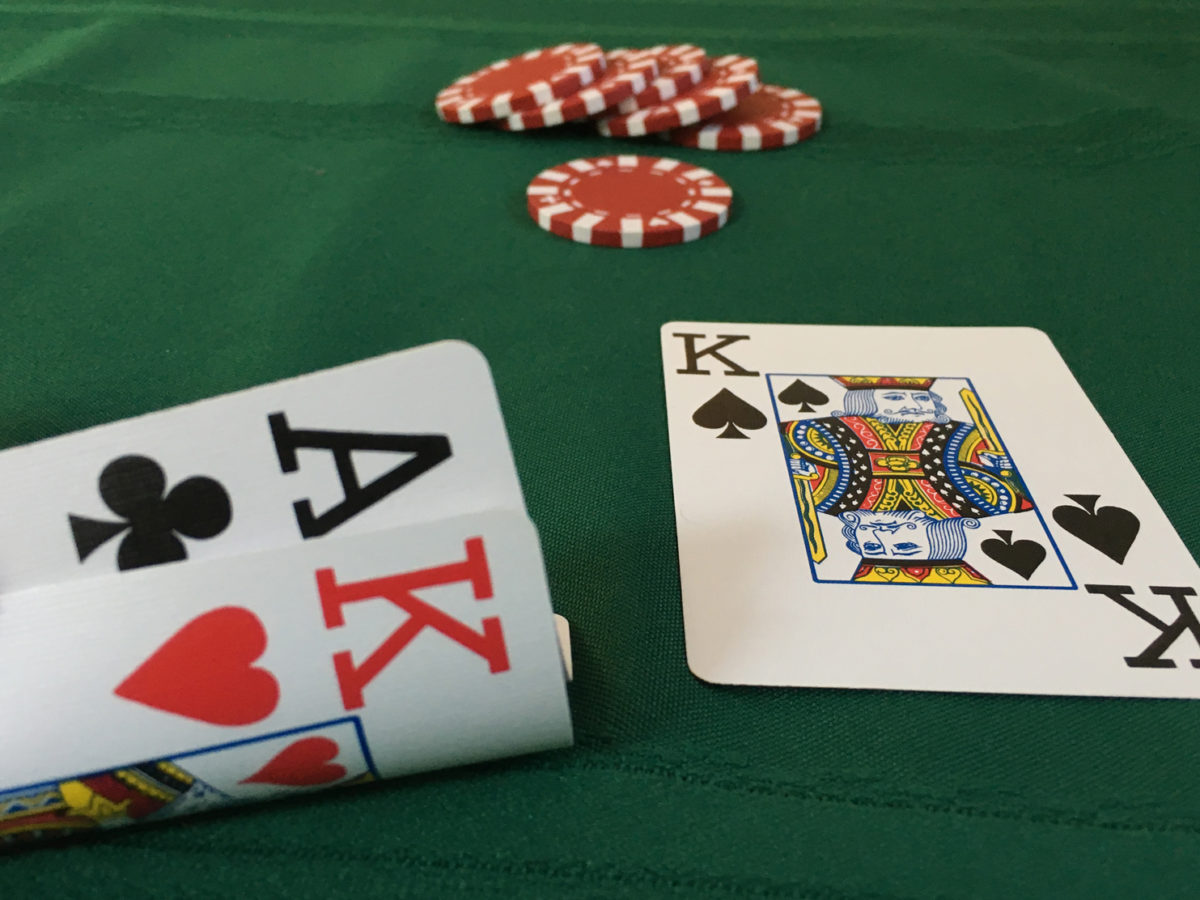 online poker and live poker